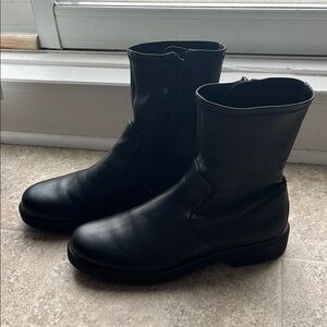 Ecco Black Ankle Boots Sleek Minimalist Design